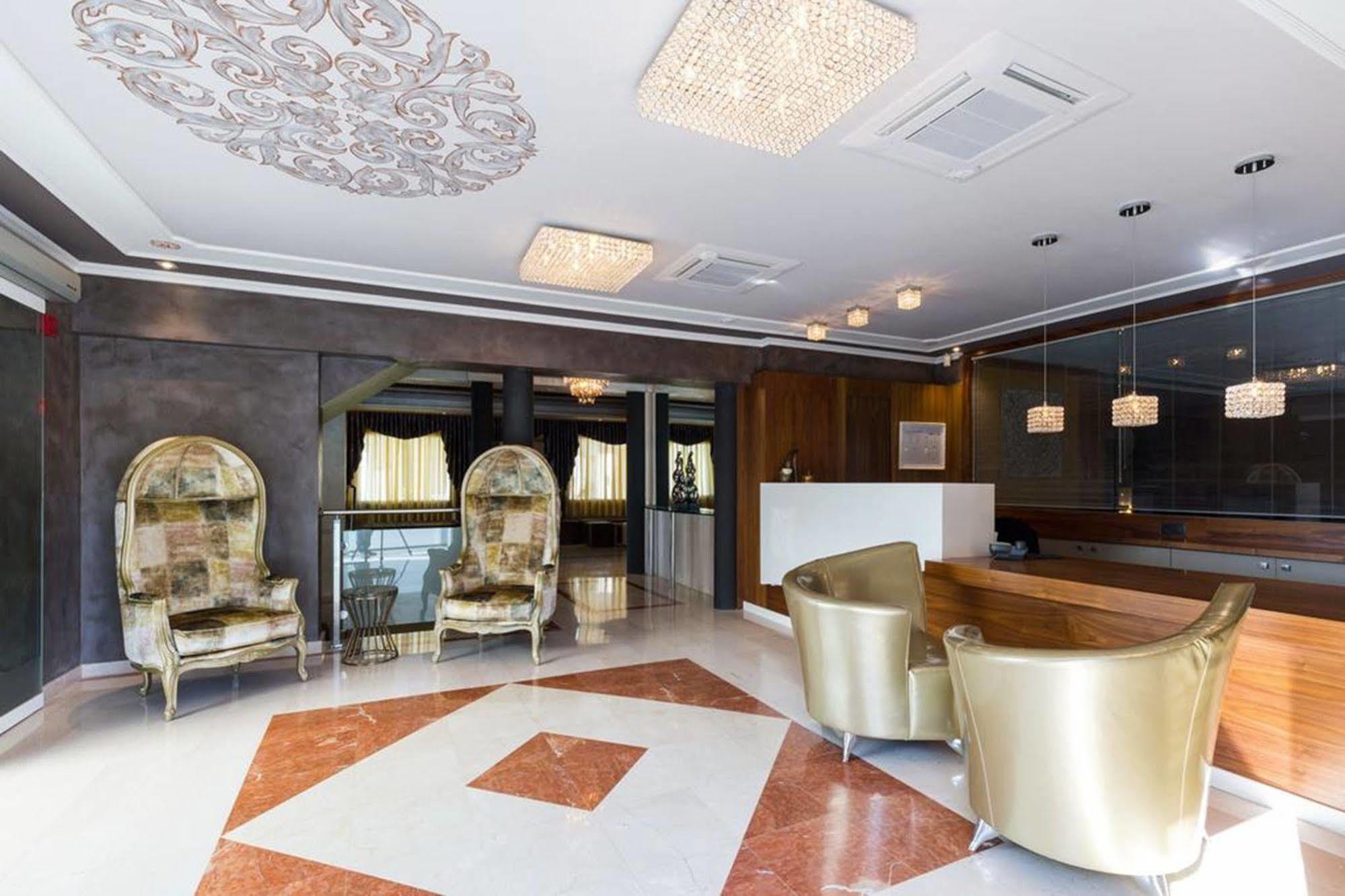 Sant Jordi Boutique Hotel Calella Kültér fotó Lobby
